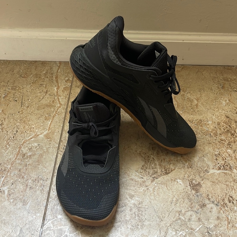 Reebok mens size 9 nanos black shoes